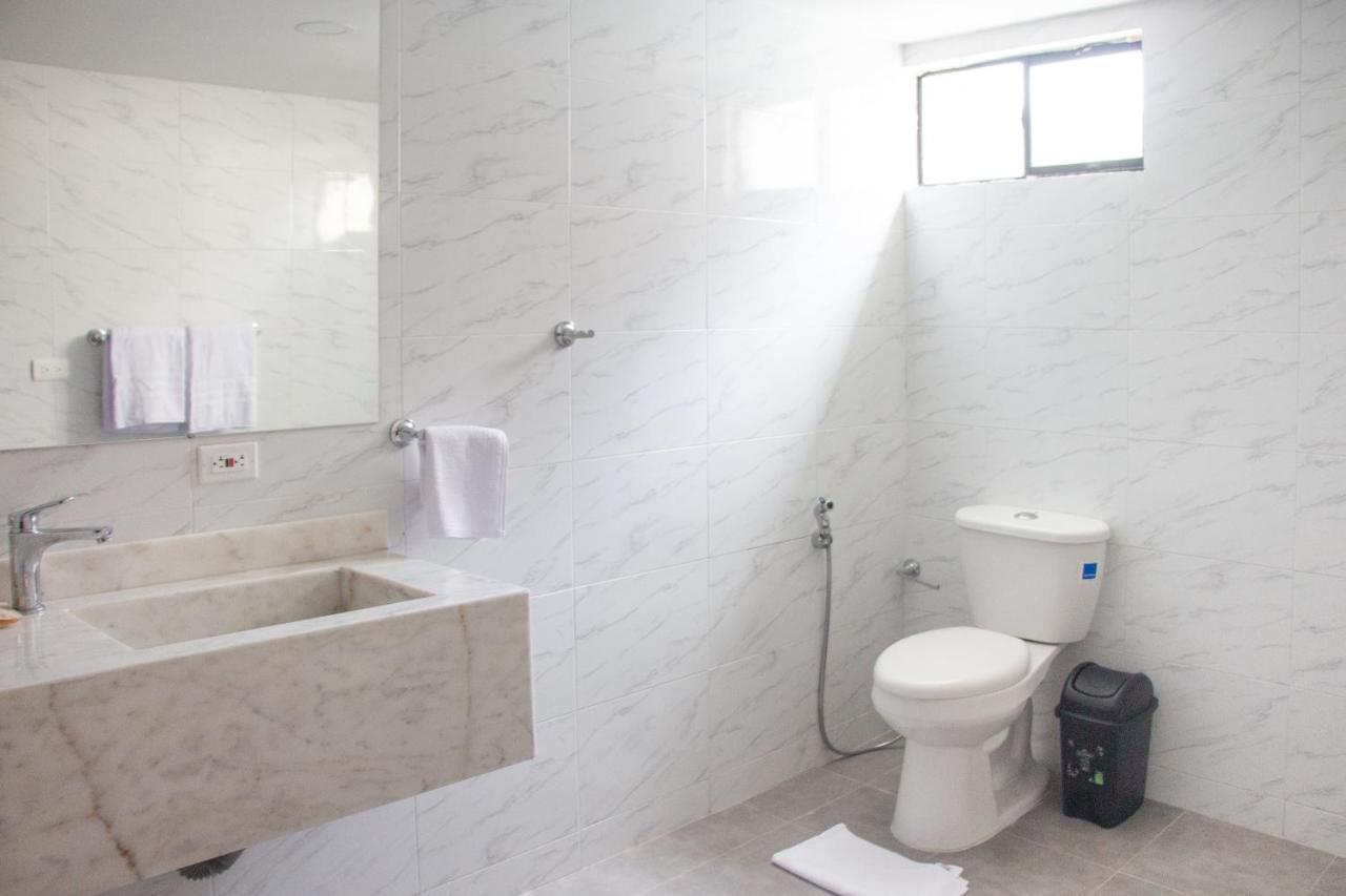 Edificio Casa Tabor Bed and Breakfast Barranquilla  Buitenkant foto